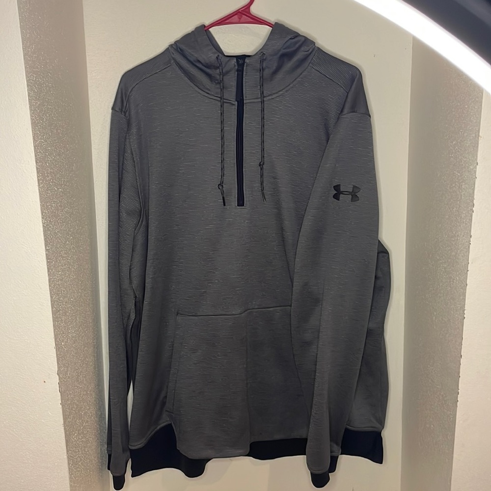 Men’s gray quarter zip XL Under Armour sweatshirt